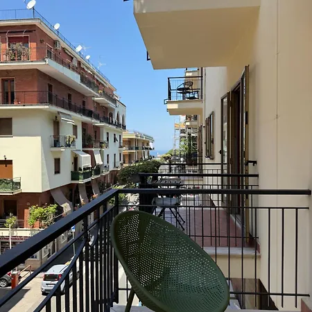 Apartment F&m House *