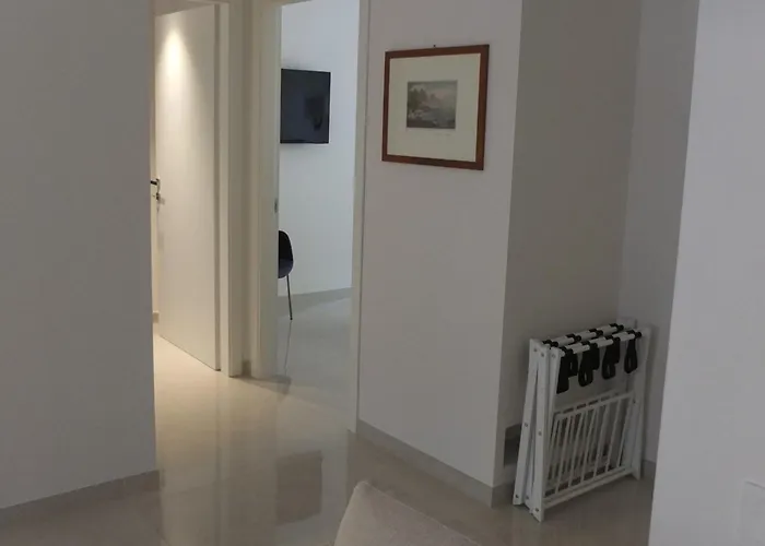 Apartment F&m House *