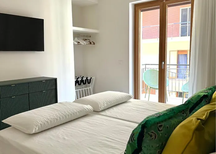 Apartment F&m House *