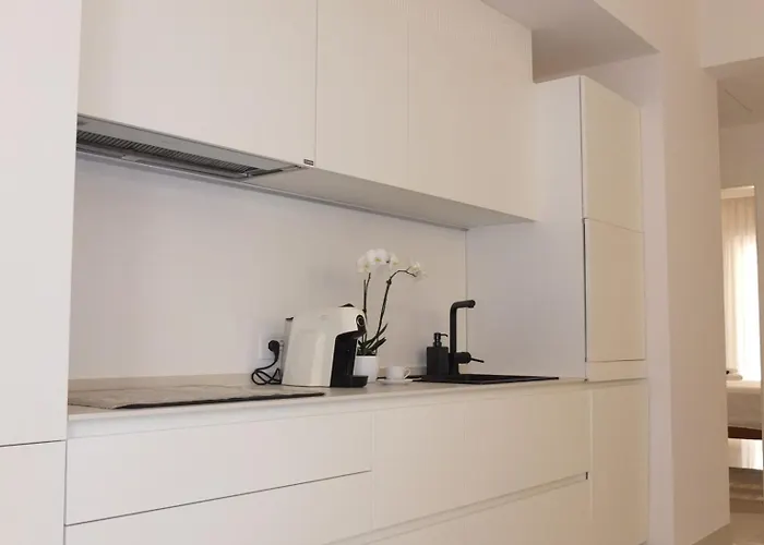 Apartment F&m House *