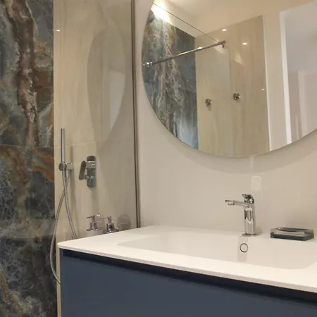 F&m House Апартаменты *